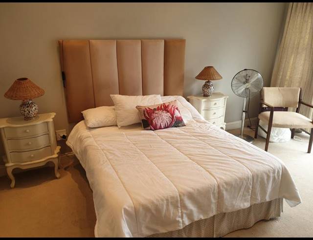 2 BEDROOM APARTMENT FOR SALE IN SEA POINT